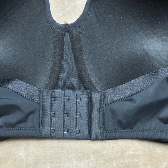 Essential Bodywear Abbie Everyday T-Shirt Bra Black #6111 Size 44H NWT - Picture 3 of 6